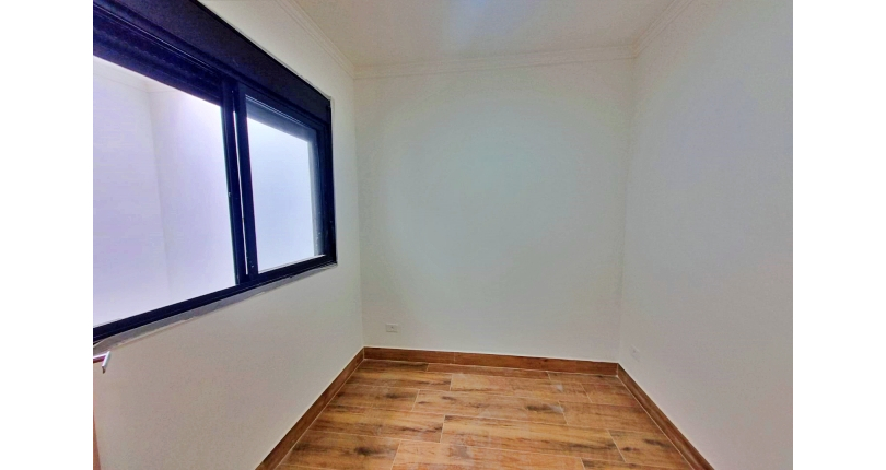 Sobrado novo à venda no Bairro da Vila Catupia na Rua Tapendi 194