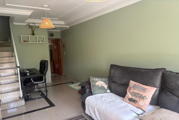 Sobrado à venda no Bairro da Vila Palmeiras na Rua Utupeva, 