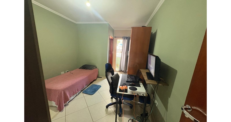 Sobrado à venda no Bairro da Vila Palmeiras na Rua Utupeva, 
