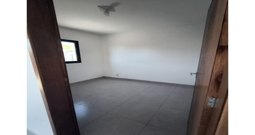  Apartamento novo à venda no Bairro do Jardim Regina na Rua Francisco Ursaia 77