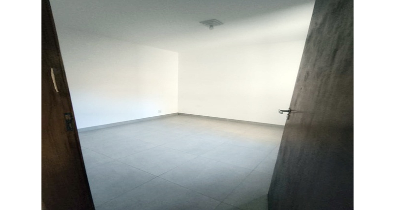  Apartamento à venda no Bairro do Jardim Regina na Rua Francisco Ursaia 77