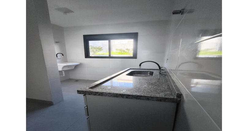  Apartamento à venda no Bairro do Jardim Regina na Rua Francisco Ursaia 77