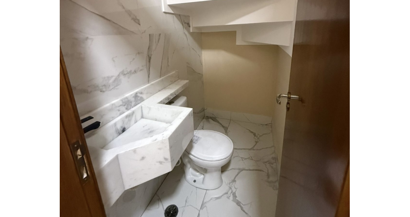 Sobrado novo à venda no Bairro da Vila Boaçava na Rua Erva Café
