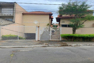 Sobrado à venda no Bairro do Parque São Domingos na Rua João Veloso de Oliveira 235