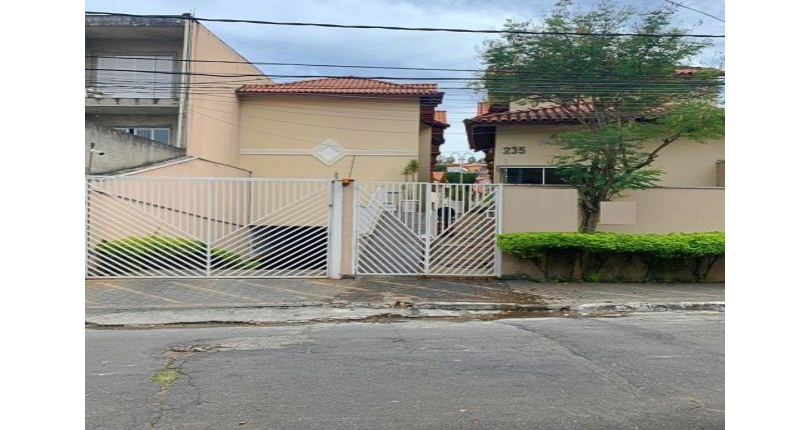 Sobrado à venda no Bairro do Parque São Domingos na Rua João Veloso de Oliveira 235