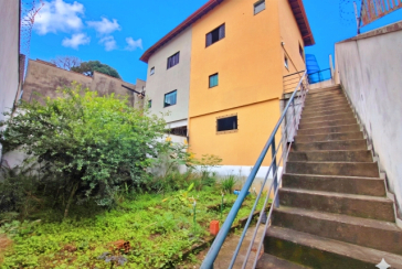 Casa assobradada à venda na Vila Pirituba na Rua Carlos Malheiro Dias