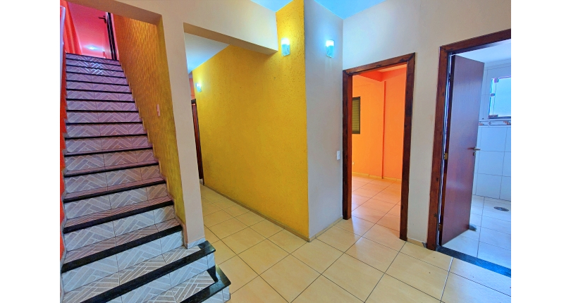 Casa assobradada à venda na Vila Pirituba na Rua Carlos Malheiro Dias