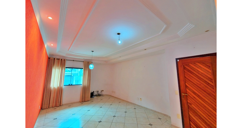 Casa assobradada à venda na Vila Pirituba na Rua Carlos Malheiro Dias
