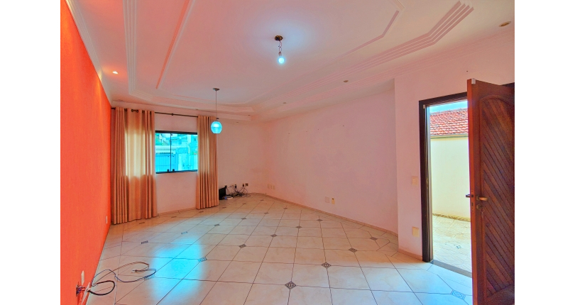 Casa assobradada à venda na Vila Pirituba na Rua Carlos Malheiro Dias