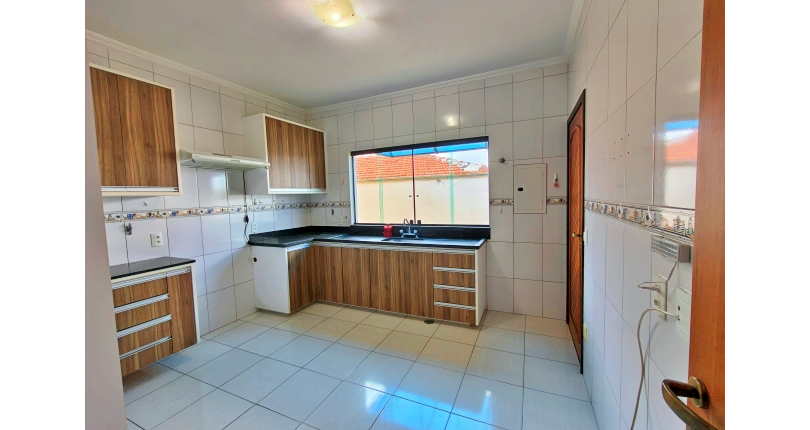 Casa assobradada à venda na Vila Pirituba na Rua Carlos Malheiro Dias