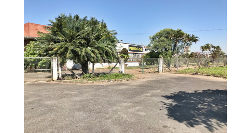 Terreno à venda no Bairro do Parque São Domingos na Avenida Manoel Monteiro de Araújo