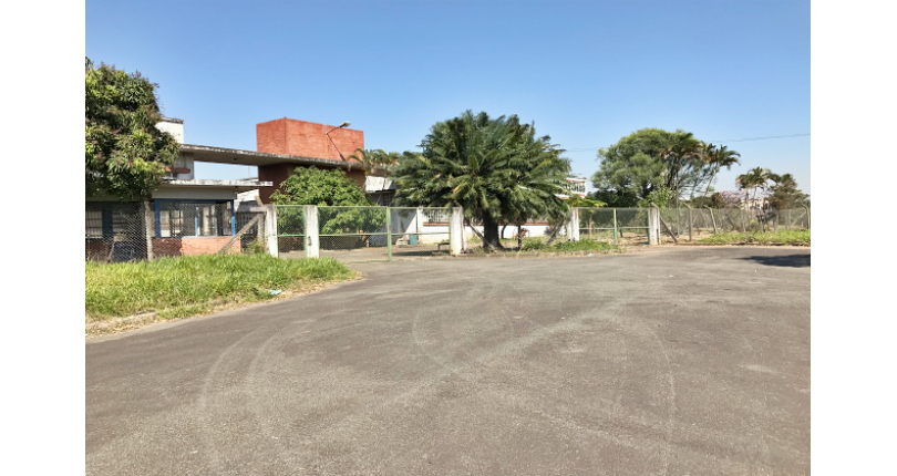 Terreno à venda no Bairro do Parque São Domingos na Avenida Manoel Monteiro de Araújo