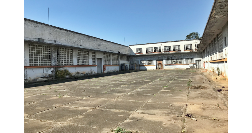 Terreno à venda no Bairro do Parque São Domingos na Avenida Manoel Monteiro de Araújo