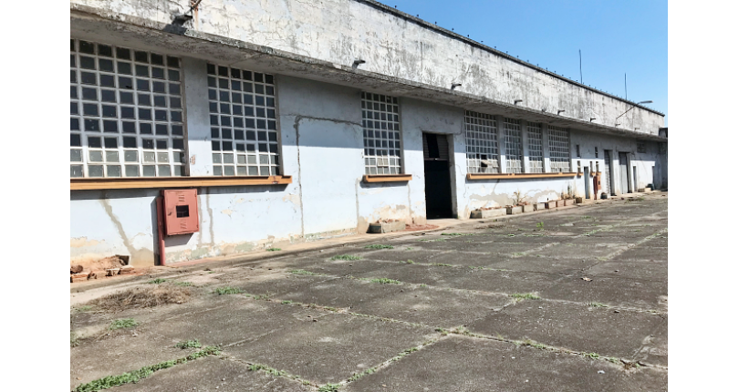 Terreno à venda no Bairro do Parque São Domingos na Avenida Manoel Monteiro de Araújo
