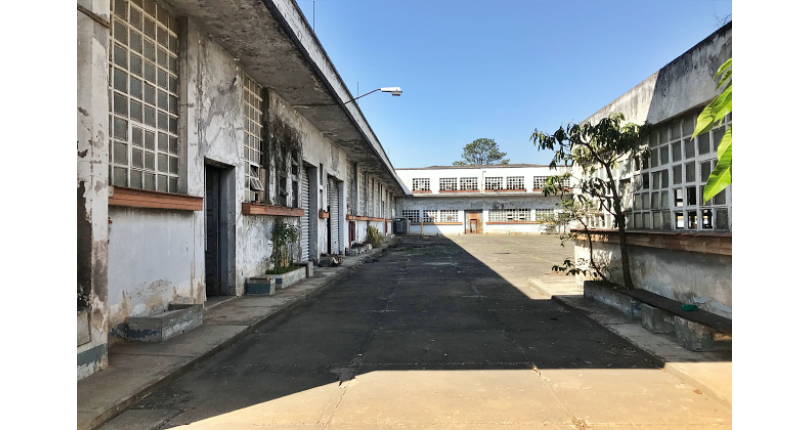 Terreno à venda no Bairro do Parque São Domingos na Avenida Manoel Monteiro de Araújo