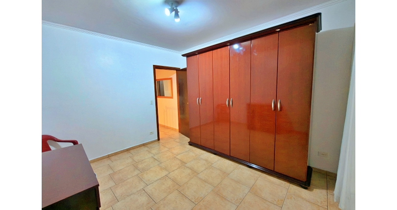 Sobrado à venda no Bairro do Jardim Santa Mônica na Avenida Alta Mantiqueira,