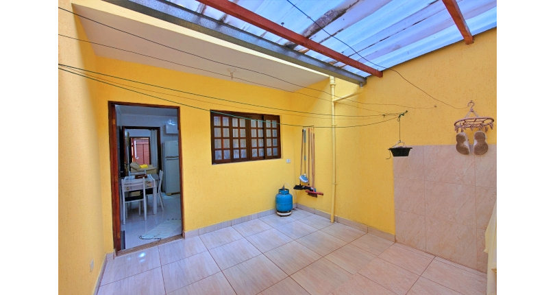 Sobrado à venda no Bairro do Jardim Santa Mônica na Avenida Alta Mantiqueira,
