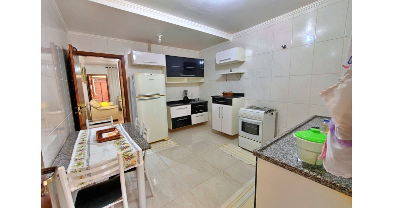 Sobrado à venda no Bairro do Jardim Santa Mônica na Avenida Alta Mantiqueira,
