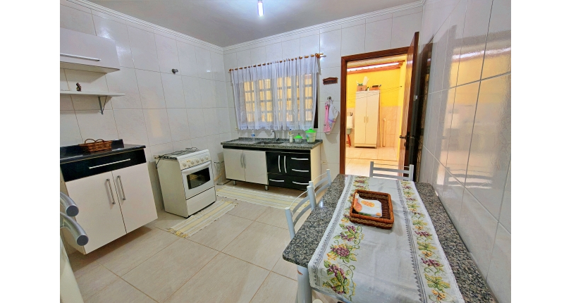 Sobrado à venda no Bairro do Jardim Santa Mônica na Avenida Alta Mantiqueira,