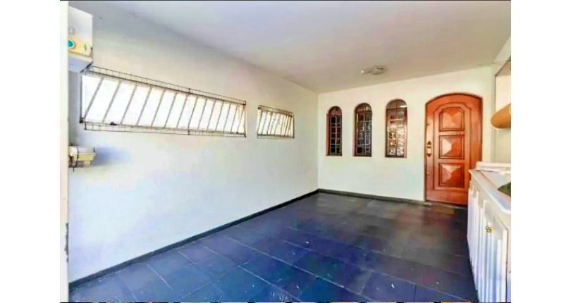 Sobrado à venda no Bairro do Conjunto Residencial Vista Verde na Rua Ricardo Abed