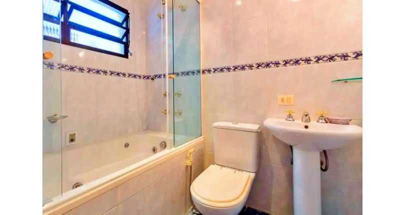Sobrado à venda no Bairro do Conjunto Residencial Vista Verde na Rua Ricardo Abed