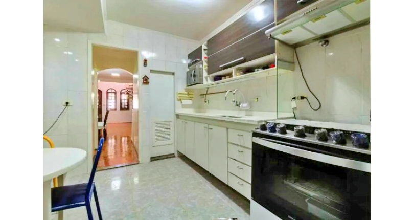 Sobrado à venda no Bairro do Conjunto Residencial Vista Verde na Rua Ricardo Abed