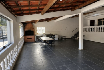 Casa à venda no Bairro do Jardim Regina na Rua Engenheiro Marcílio Cardoso