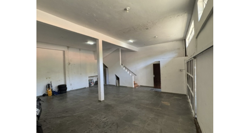  Casa à venda no Bairro do Jardim Regina na Rua Engenheiro Marcílio Cardoso