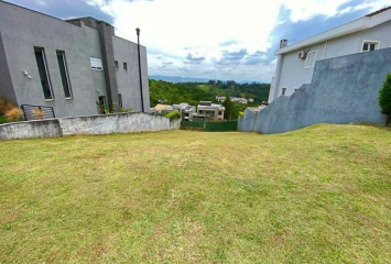 Terreno à venda em Santana de Parnaíba no Bairro do Alphaville na Alameda Vale do Itajaí, 