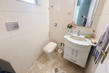  Sobrado à venda no Bairro do Jardim Santo Elias na Rua Padre João Beil