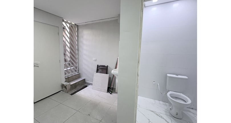  Sobrado à venda no Bairro do Jardim Santo Elias na Rua Francisco Coelho