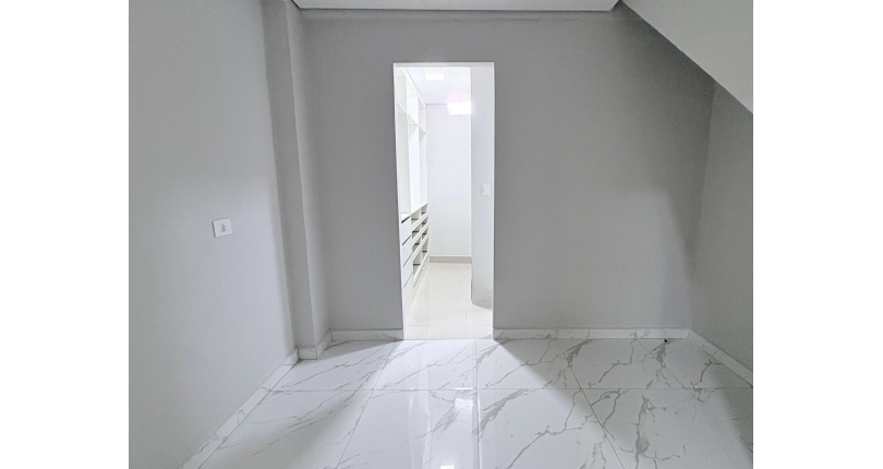  Sobrado à venda no Bairro do Jardim Santo Elias na Rua Francisco Coelho