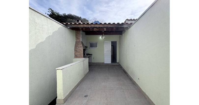 Sobrado à venda no Bairro do Jardim Santo Elias na Rua Francisco Coelho