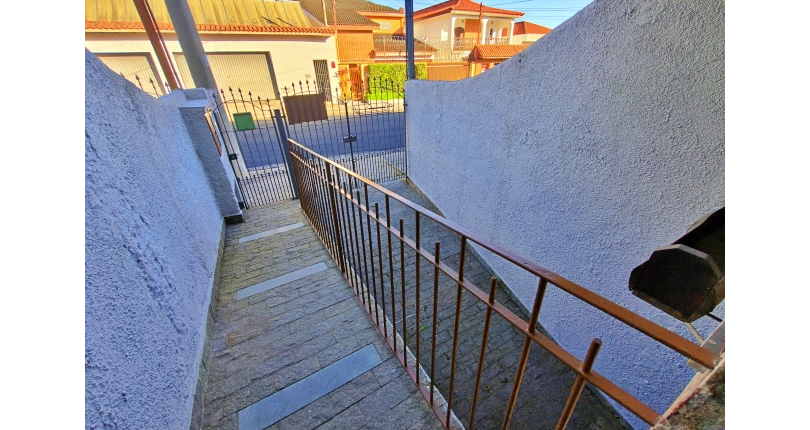 Sobrado à venda Rua Major Alfredo Romão, Vila Clarice - Imóveis à Venda