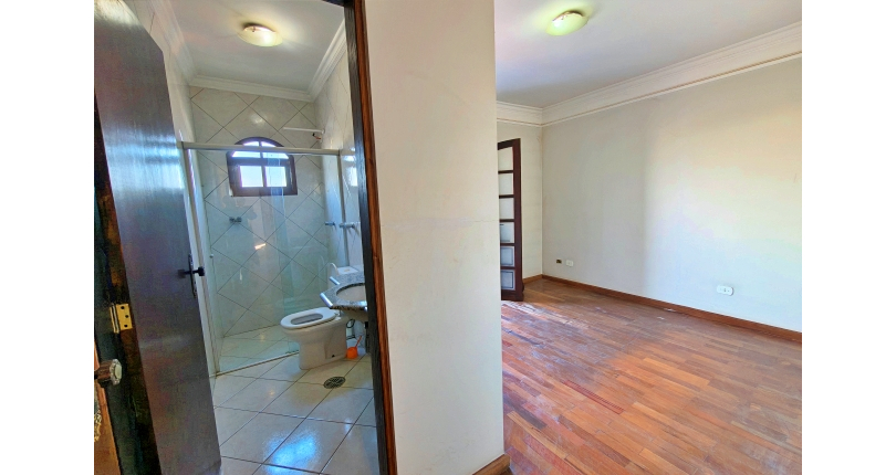 Sobrado à venda no Bairro do Jardim Santa Mônica na Rua José Marcos de Albuquerque