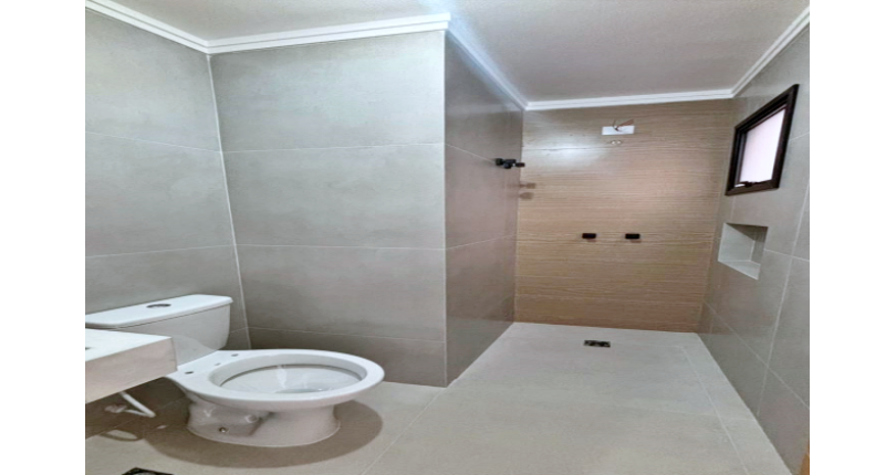 Sobrado novo à venda no Jardim Primavera (Zona Norte) na Rua Padre Tomás Pereira 52,