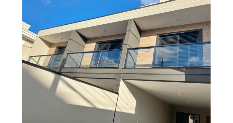 Sobrado novo à venda no Bairro da Vila Romero na Rua Itaguacaba 298