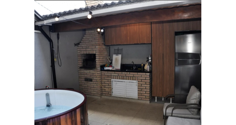 Sobrado à venda no Bairro da Vila Fiat Lux na Rua General Alencastro Guimarães