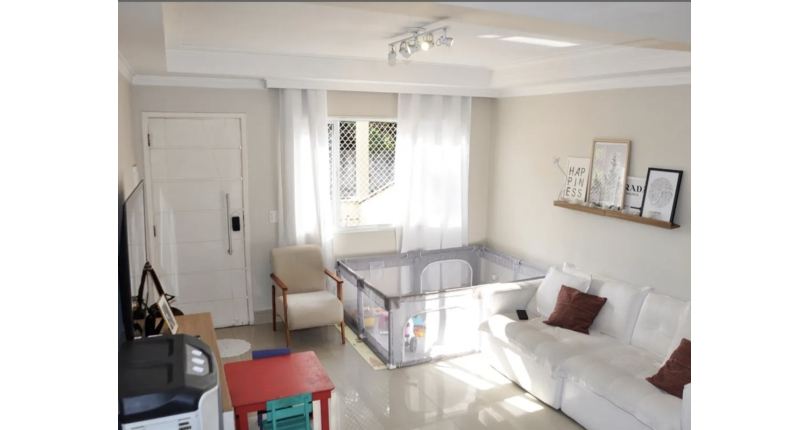 Sobrado à venda no Bairro da Vila Fiat Lux na Rua General Alencastro Guimarães