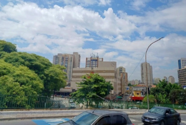 Sala Comercial à venda no Bairro da Vila Romana na Rua Catão 124, 
