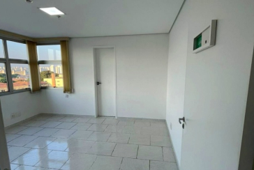 Sala Comercial à venda no Bairro da Vila Romana na Rua Catão 124, 