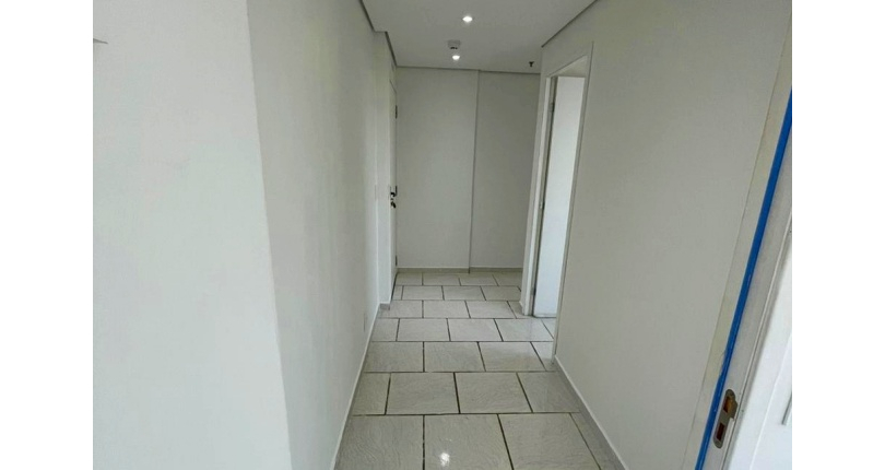 Sala Comercial à venda no Bairro da Vila Romana na Rua Catão 124, 