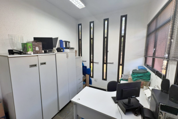 Excelente Imóvel Comercial à venda no Bairro da Vila Hamburguesa na Avenida Queiroz Filho