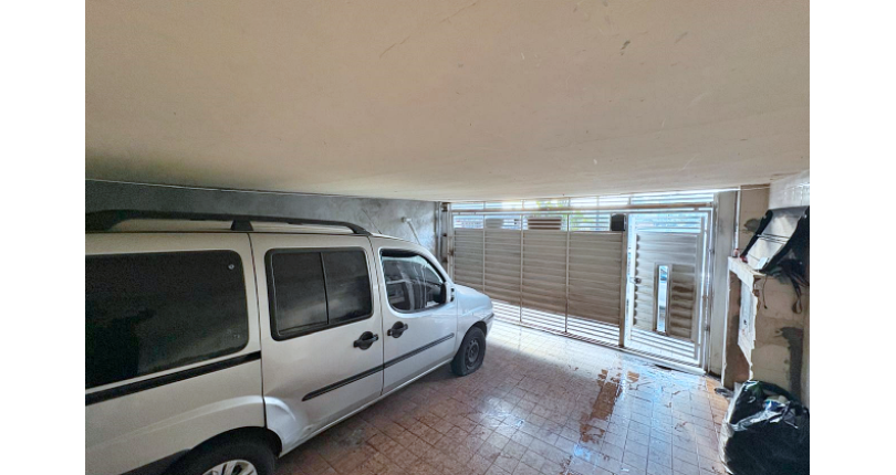 Sobrado à venda no Bairro do Parque São Domingos na Rua Luís Piccoli,