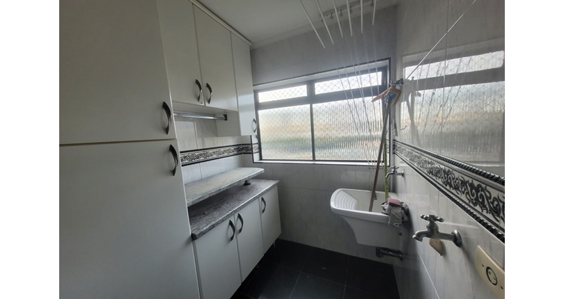 Apartamento à venda Rua Portão Preto, 90, Vila Mangalot - Imóveis à Venda