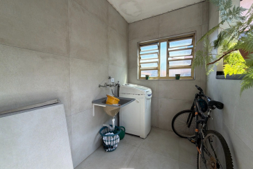 Casa Térrea à venda no Bairro do Parque São Domingos na Rua Emílio Colella