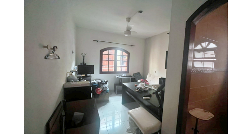 Sobrado à venda no Bairro do Conjunto Residencial Vista Verde na Rua Doutor Fernando de Oliveira Simões