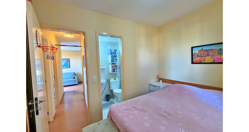 Lindo Apartamento à venda no Bairro do Parque Maria Domitila na Rua Willis Roberto Banks 401