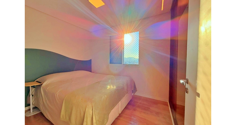  Apartamento à venda no Bairro do Parque Maria Domitila na Rua Willis Roberto Banks 401, no Condomínio Side Park,