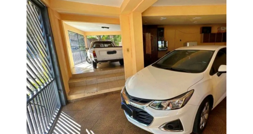 Sobrado à venda no Bairro do Jardim Regina na Rua Antônio Raiol